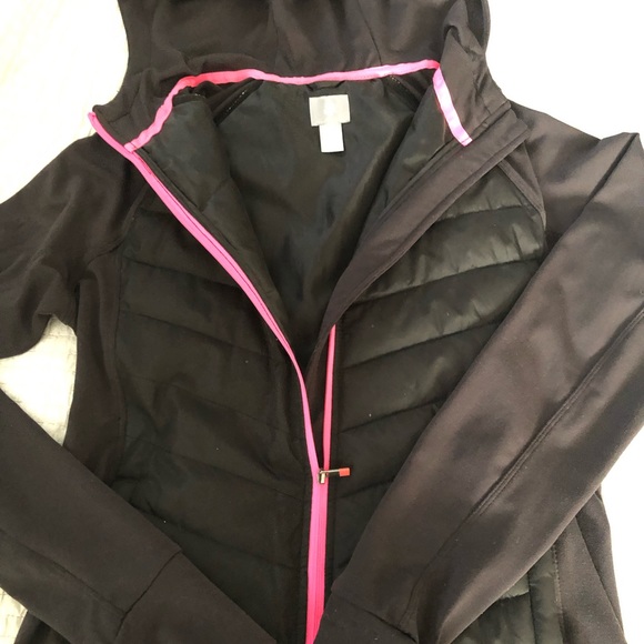 Gap fit small light weight jacket with hot pink zipper - Picture 2 of 5